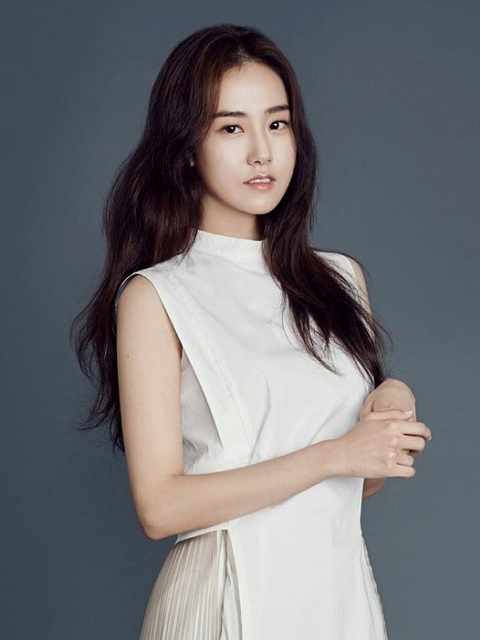 Heo Ga-yoon biodata