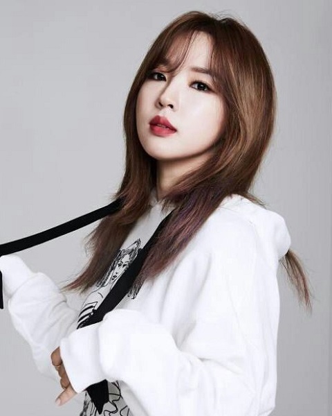 Jiyoon Jenyer biodata